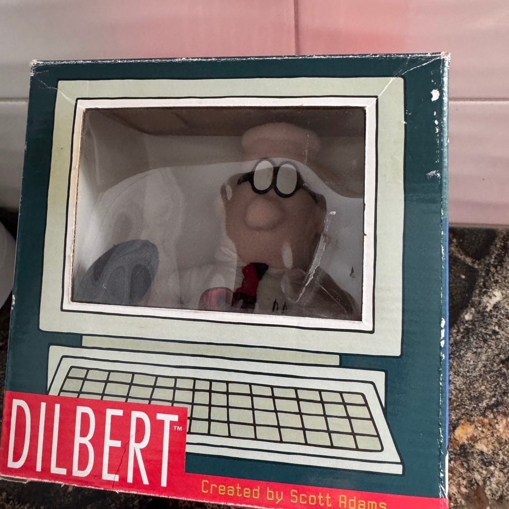 Dilbert Cartoon‎ Character Figurine with Computer NIB